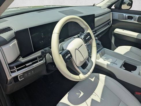 Used 2024 Hyundai Santa Fe SEL FWD image 10