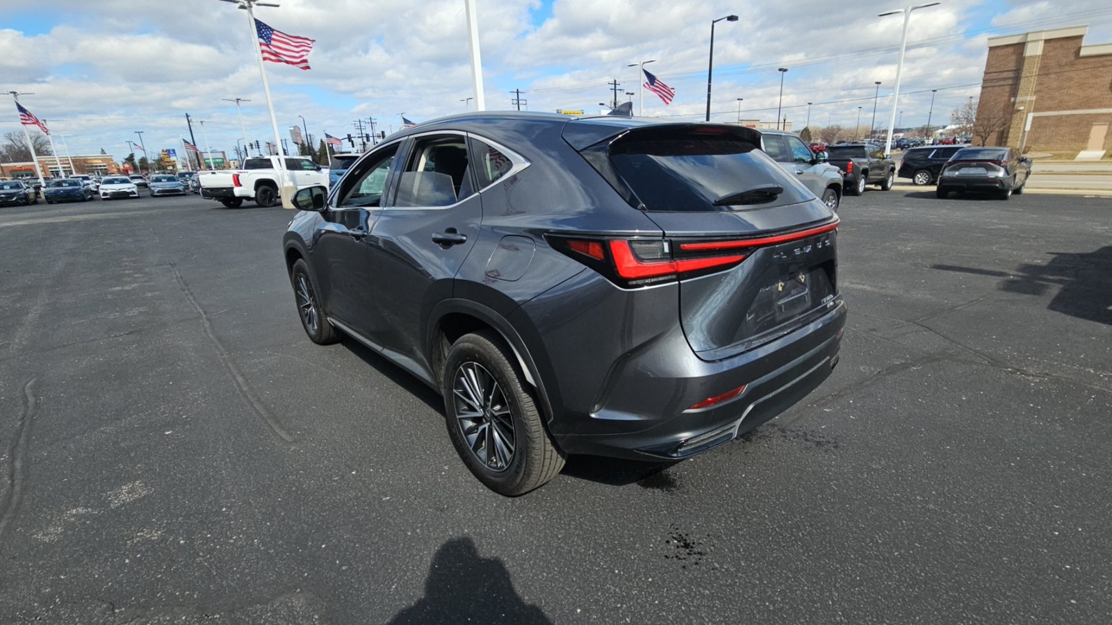 Used 2023 Lexus NX 350 AWD image 5