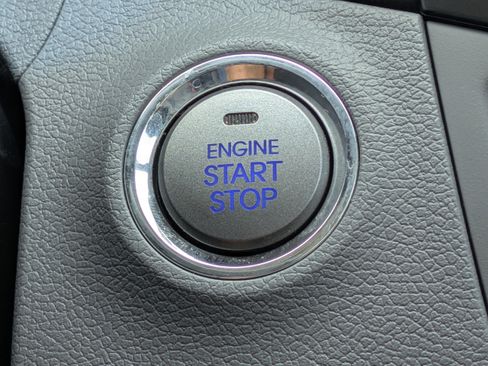 Used 2013 Hyundai Elantra Limited w/ Technology Pkg FWD image 29