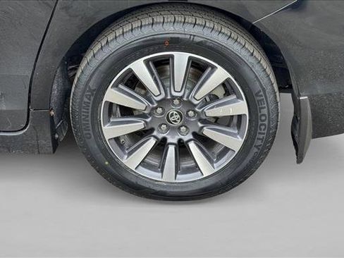 Used 2019 Toyota Sienna XLE Premium w/ Protection Package AWD/4WD image 10