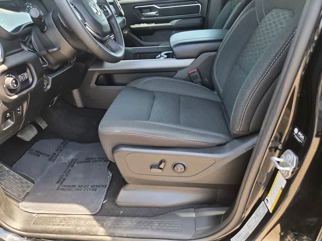 Used 2025 RAM 1500 Big Horn AWD/4WD image 18