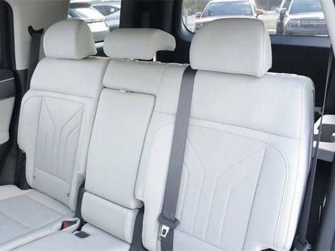 Certified 2025 Hyundai Santa Fe SEL image 25