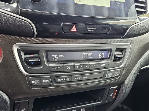 Used 2023 Honda Passport TrailSport image 17