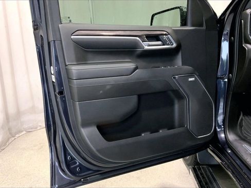 Used 2022 Chevrolet Silverado 1500 LTZ w/ LTZ Premium Texas Edition AWD/4WD image 21