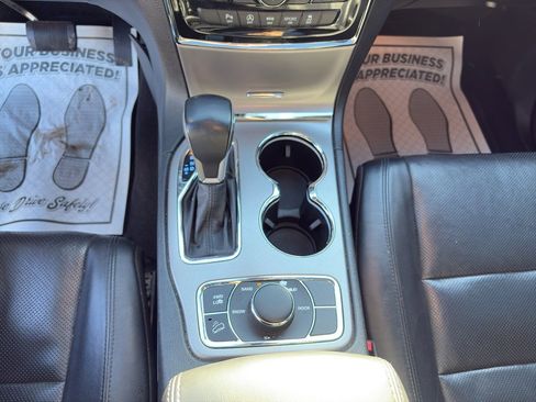 Used 2020 Jeep Grand Cherokee Limited w/ Luxury Group II image 14