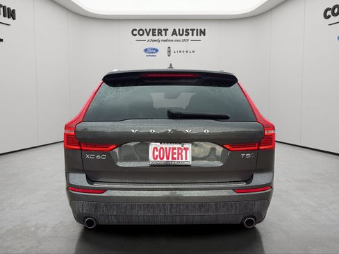 Used 2019 Volvo XC60 T5 Momentum w/ Multimedia Package AWD/4WD image 5