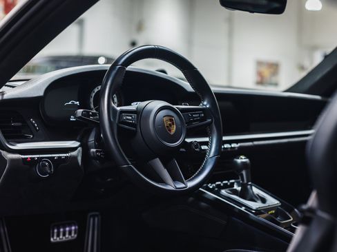 Used 2022 Porsche 911 GT3 RWD image 6