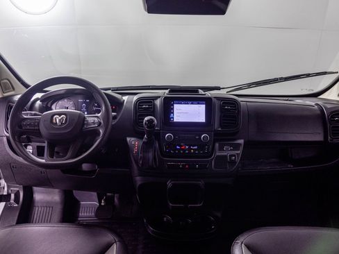 Used 2025 RAM ProMaster 2500 w/ Convenience Group FWD image 18