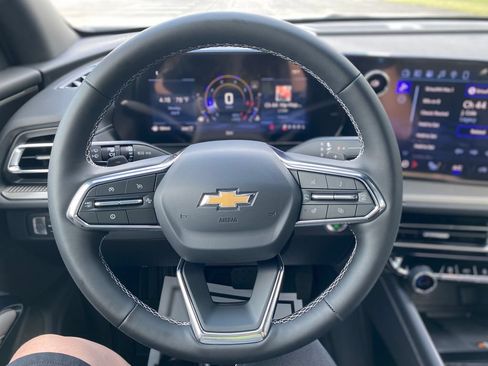 New 2026 Chevrolet Traverse LT w/ Sun and Wheel Package AWD/4WD image 28