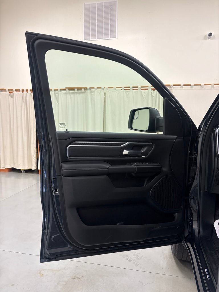 New 2026 RAM 1500 Big Horn AWD/4WD image 16