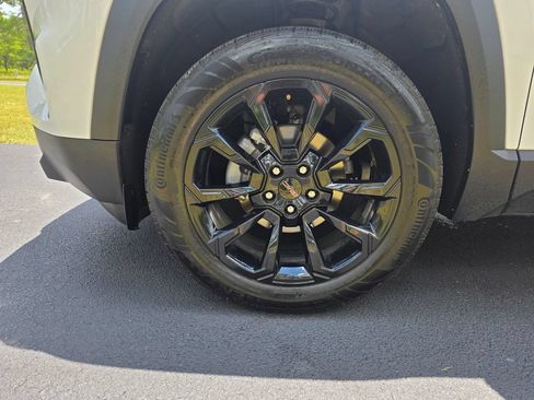 Used 2026 GMC Terrain Elevation w/ Elevation Premium Package AWD/4WD image 9