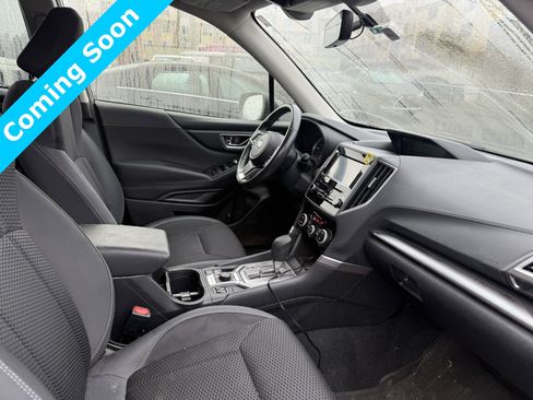 Used 2020 Subaru Forester Premium image 11