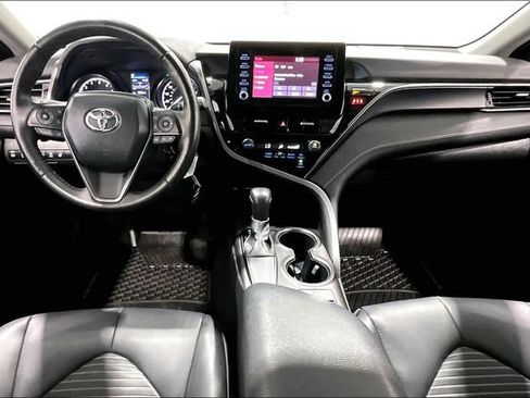 Used 2022 Toyota Camry SE FWD image 10