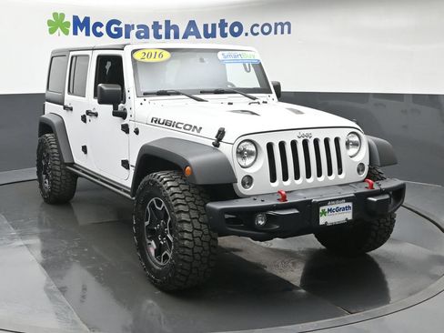 Used 2016 Jeep Wrangler Unlimited Rubicon AWD/4WD image 2