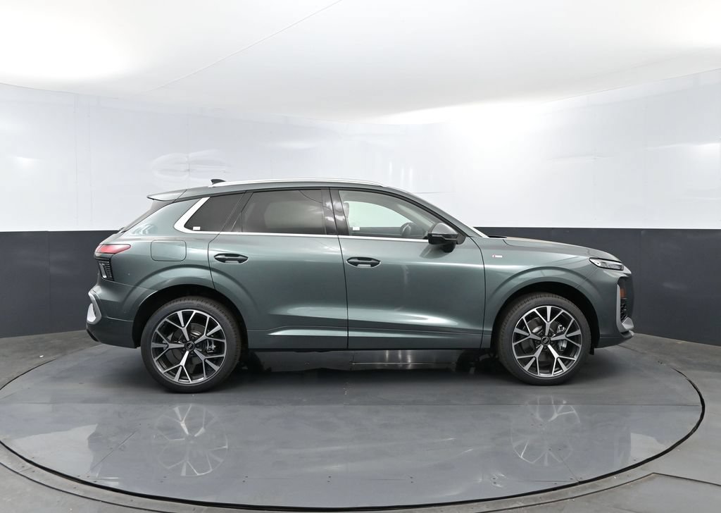 New 2026 Audi Q3 quattro 2.0T AWD/4WD image 4