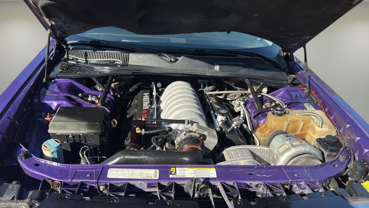 Used 2010 Dodge Challenger SRT8 w/ SRT Option Group II RWD image 18