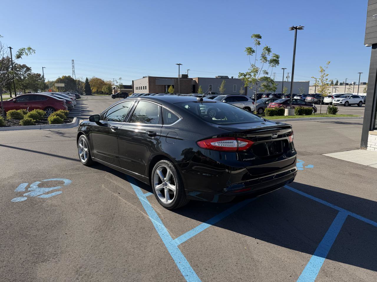 Used 2014 Ford Fusion SE FWD image 7