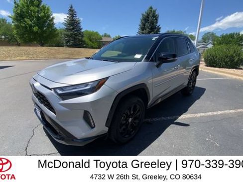 Used 2022 Toyota RAV4 XSE AWD/4WD image 5
