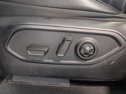 Used 2024 Jeep Grand Cherokee L Limited w/ Luxury Tech Group II image 18