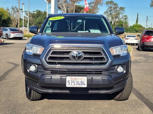 Used 2023 Toyota Tacoma SR5 AWD/4WD image 2