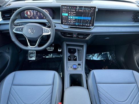 New 2026 Volkswagen Tiguan SE R-Line image 12