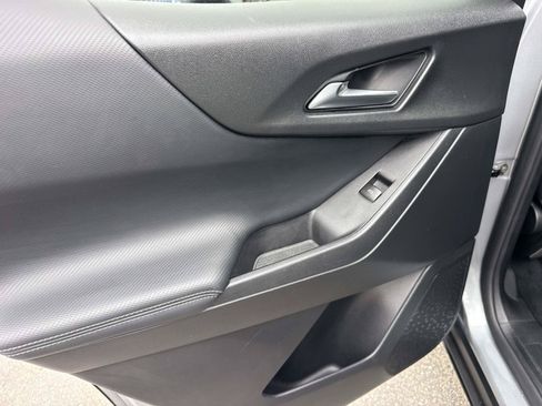 Used 2025 Chevrolet Equinox LT AWD/4WD image 9