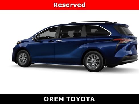 New 2026 Toyota Sienna XLE AWD/4WD image 5