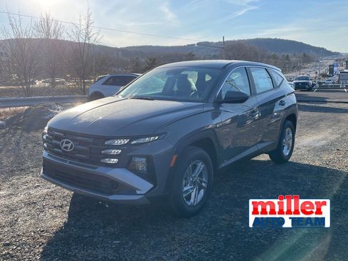 New 2026 Hyundai Tucson SE image 1