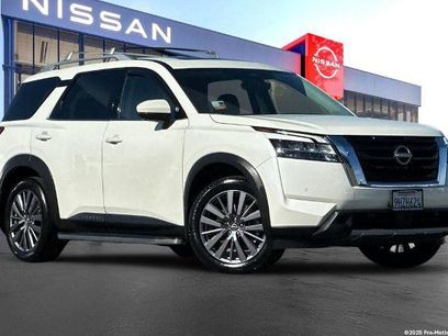 Certified 2023 Nissan Pathfinder SL w/ SL Premium Package
