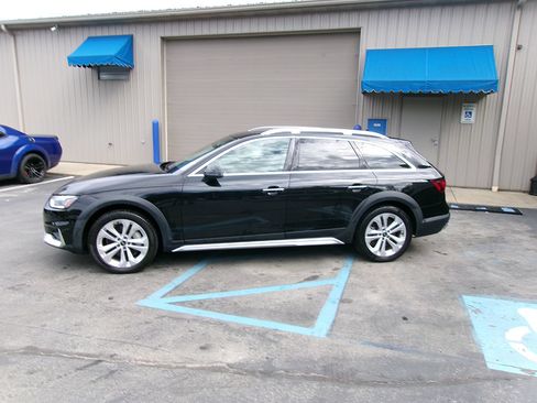 Used 2023 Audi A4 2.0T allroad Premium Plus AWD/4WD image 3