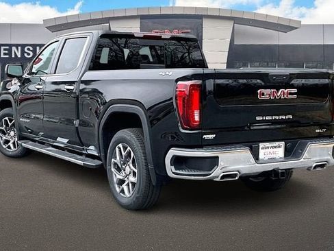 New 2026 GMC Sierra 1500 SLT w/ SLT Premium Package image 3