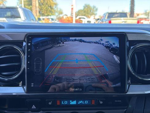 Used 2019 Toyota Tacoma TRD Off-Road image 20