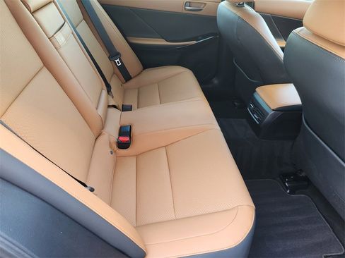 Used 2023 Lexus IS 300 w/ Comfort Package image 32