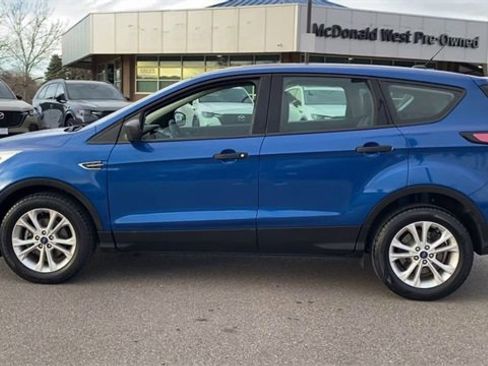 Used 2017 Ford Escape S image 5