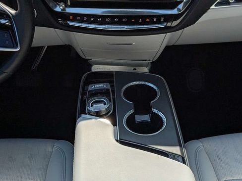 Certified 2024 Cadillac Lyriq Luxury AWD/4WD image 20