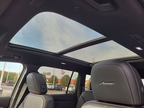 New 2026 Buick Enclave Avenir w/ Super Cruise Package image 31