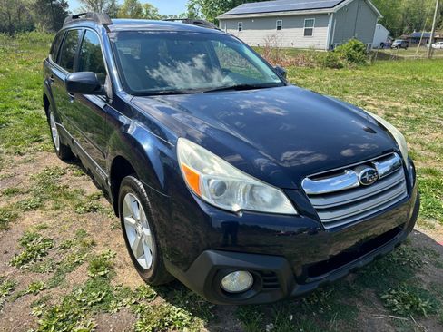 Used 2014 Subaru Outback 2.5i Premium image 3