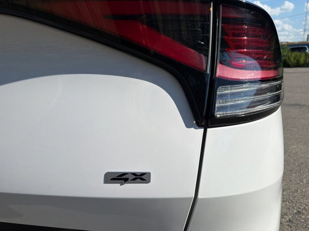 Certified 2024 Kia Sportage EX AWD/4WD image 11