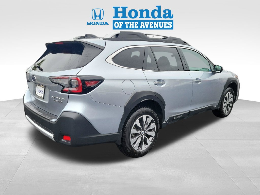 Used 2025 Subaru Outback Touring w/ Popular Package #2 AWD/4WD image 4