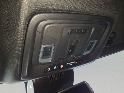 Used 2024 Chevrolet Silverado 1500 High Country w/ Midnight Edition AWD/4WD image 27