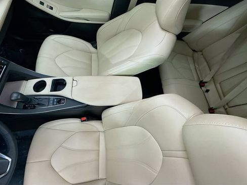 Used 2021 Toyota Avalon XLE w/ Moonroof Package FWD image 21