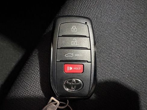 Used 2026 Toyota Corolla SE w/ SE Package FWD image 13