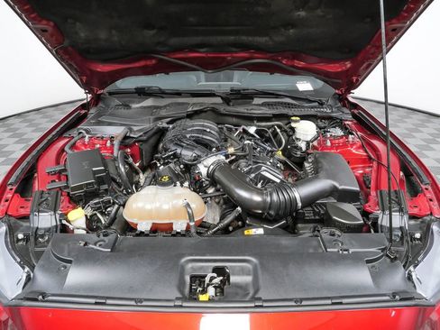Used 2016 Ford Mustang Coupe RWD image 28