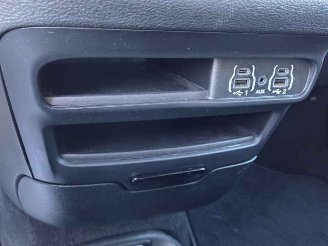 Used 2021 Chrysler Pacifica Touring w/ S Appearance Package FWD image 23
