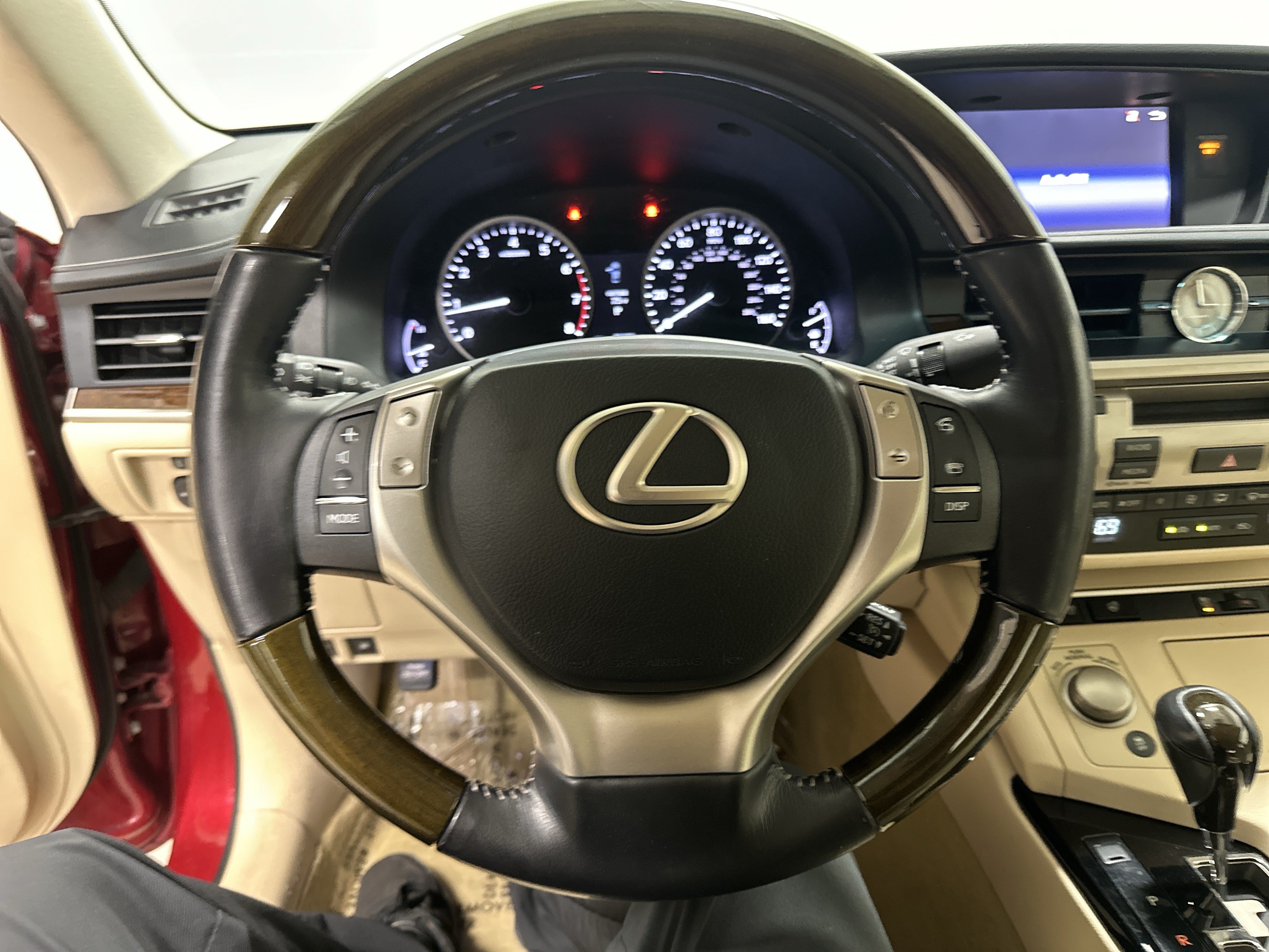 Used 2015 Lexus ES 350 w/ Premium Package FWD image 18