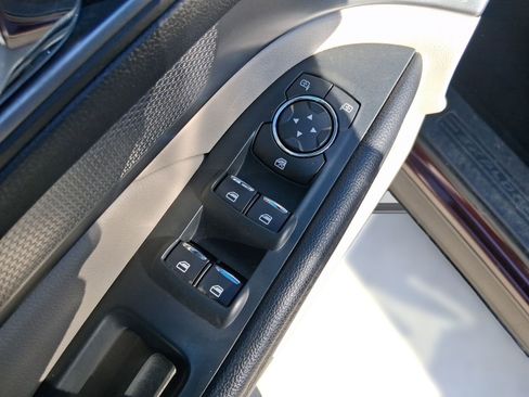 Used 2019 Ford Explorer XLT w/ Equipment Group 202A image 18