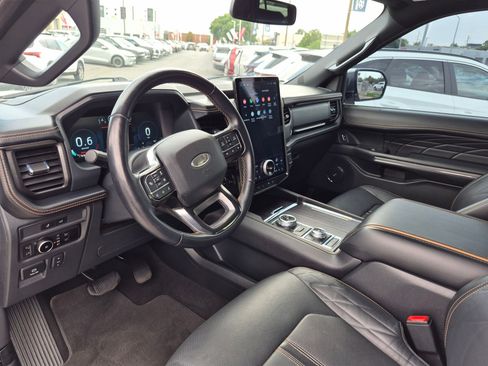 Used 2024 Ford Expedition Max Platinum AWD/4WD image 16
