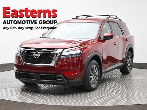 Used 2024 Nissan Pathfinder SV AWD/4WD image 1
