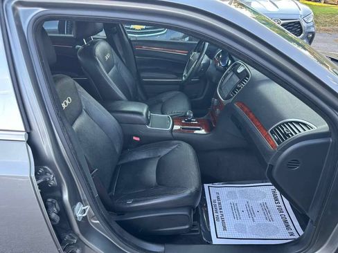 Used 2012 Chrysler 300 RWD image 18