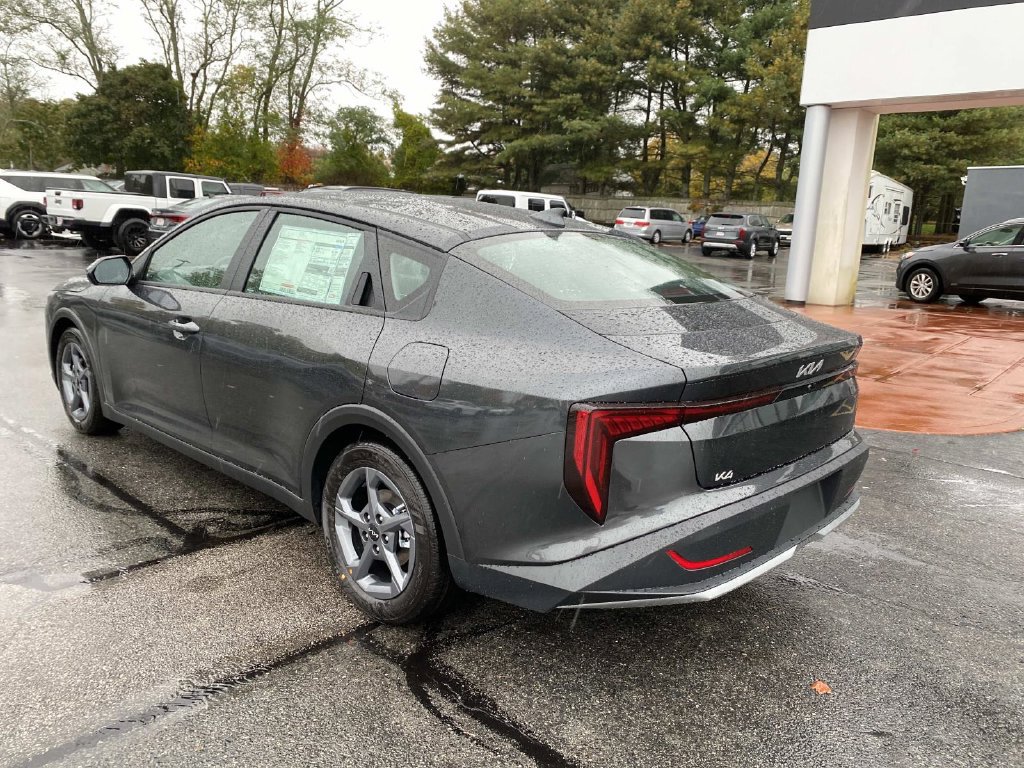 New 2026 Kia K4 FWD image 3